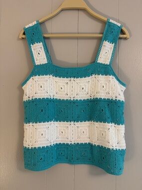 Women’s Crown & Ivy Turquoise and White Crochet Tank Top cropped small NWT boho